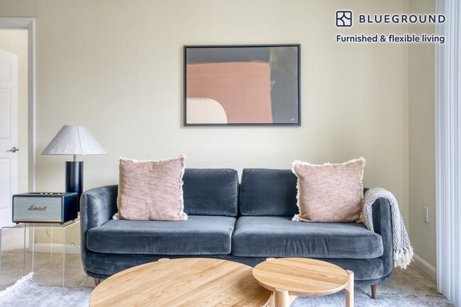 Photo - 853 Commodore Dr Unit FL5-ID622