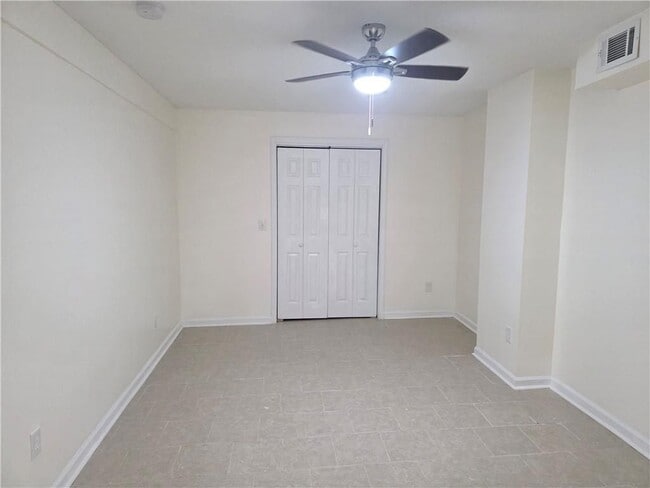 Photo - 2435 Bouldercliff Way SE