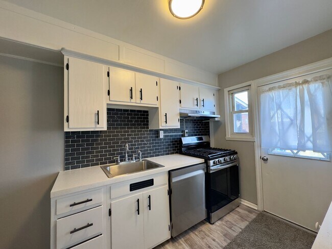 Photo - Charming 2 Bedroom/1 Bathroom in Dundalk, MD!