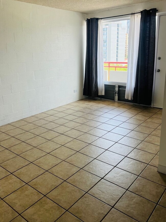 Photo - Beautifully Updated 1BR Condo Minutes from Waikiki/Ala Moana Unit 904