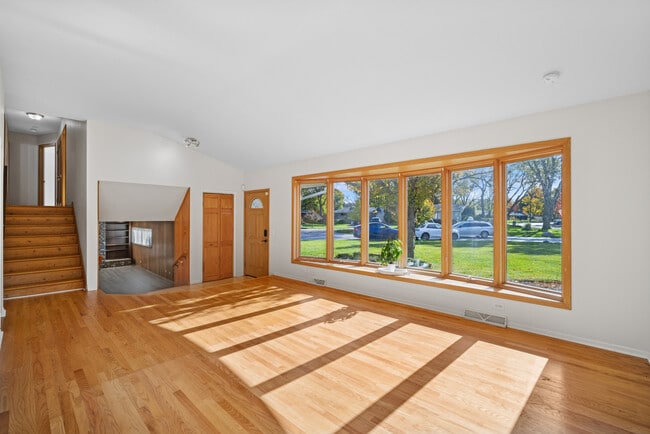 Photo - 1037 Heatherfield Ln