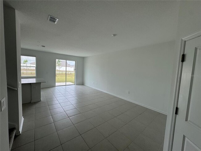 Photo - 2959 SAVIOR Ave