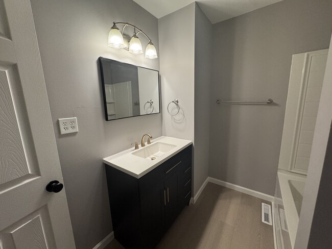 Photo - 842 A Woodcrest Dr