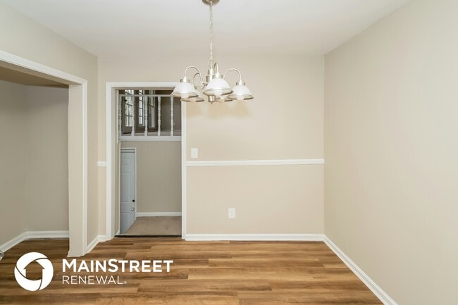 Photo - 1653 6th St NW