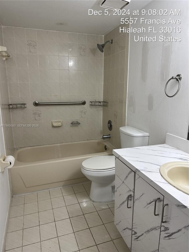 Photo - 5530 W 26th Ct Unidad 104