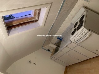 Building Photo - 17 Round Hill St Unit #3 Rental