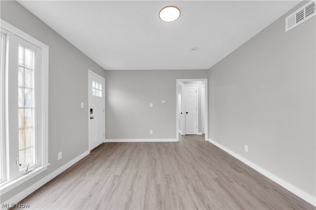 Photo - 12804 Kirton Ave