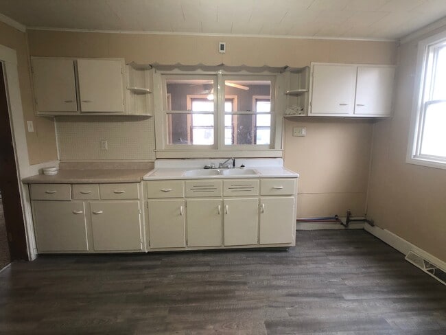 Photo - 203 Wabash-