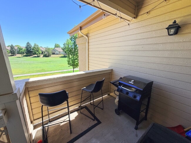 Photo - Rare opportunity to lease a golf course-view condo in one of Littleton's most convenient locations! Unidad #H