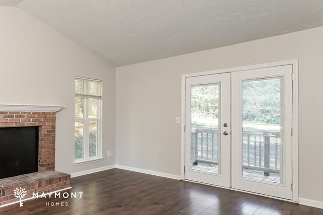 Photo - 3280 Canterbury Trail