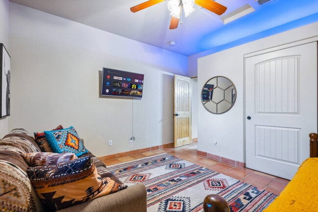 Photo - 3924 Cherry Tree Blvd