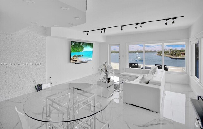 Building Photo - 286 Bal Bay Dr Unit 3C Rental
