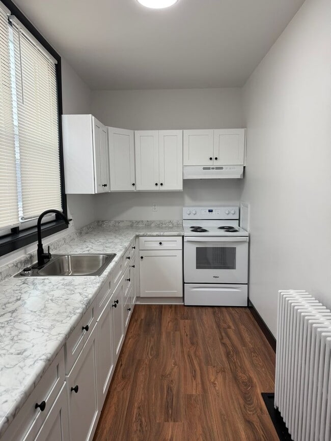 Photo - 84 E Main St Unit B