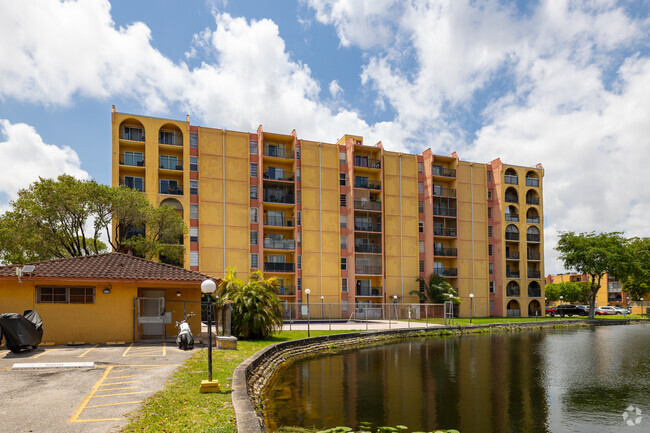 Photo - Sunset Villas Apartments