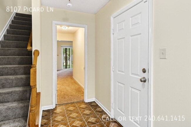 Photo - 8107 Picard Ln