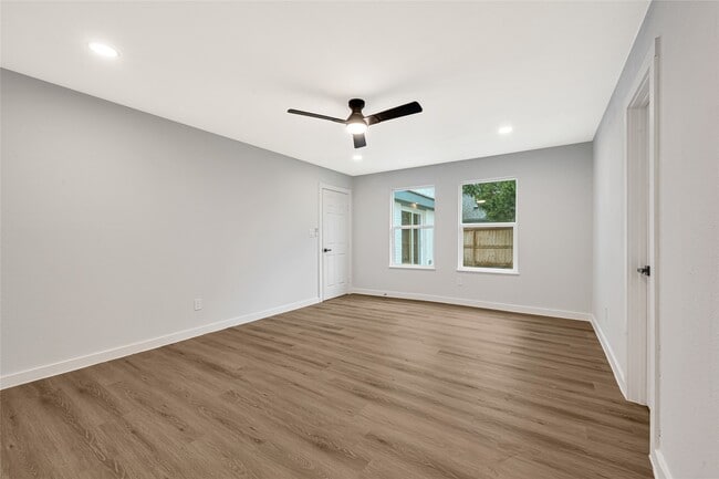 Photo - 3415 Lapstone Dr