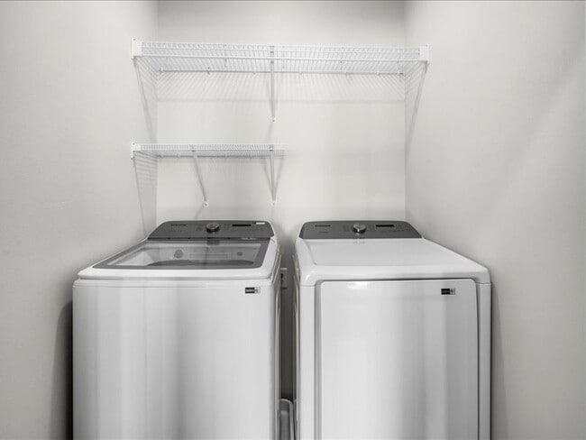 Photo - 8 Jaro Wy Unidad 101