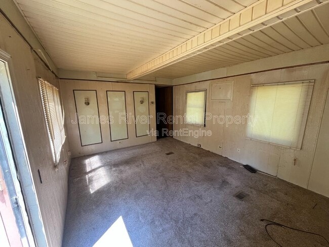 155 Pomona Dr