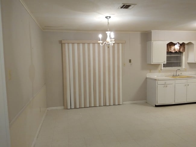 Comedor - 1404 Benton St Unidad 1404