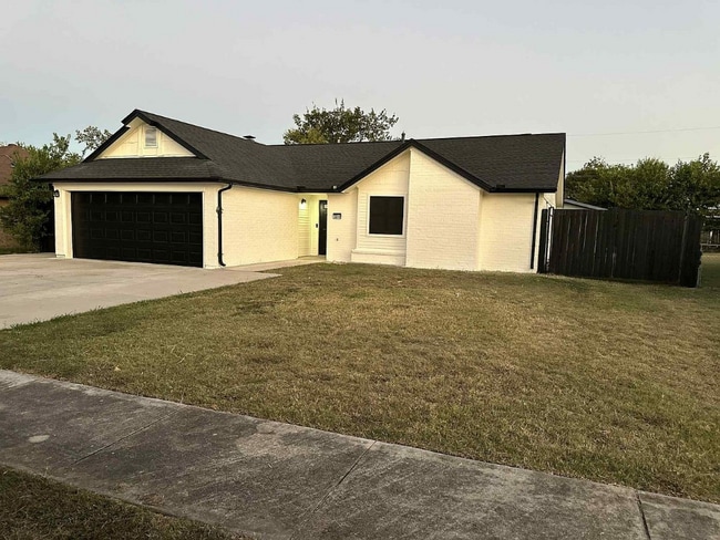 Photo - 3206 Timber Oak Dr