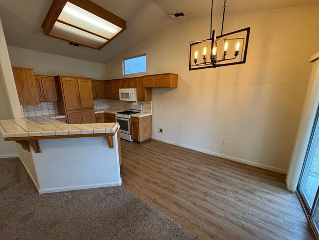 Photo - 1281 Howard St