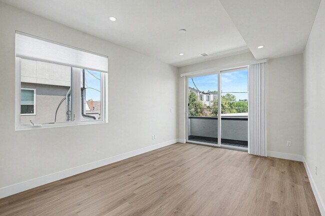 Photo - 1370 Lowell Blvd Unit #2