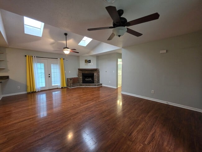 Photo - 109 Glencroft Rd
