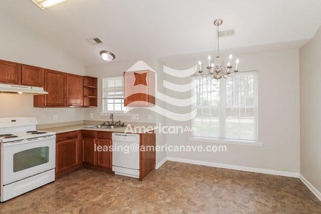 Photo - 7 Trenton Dr