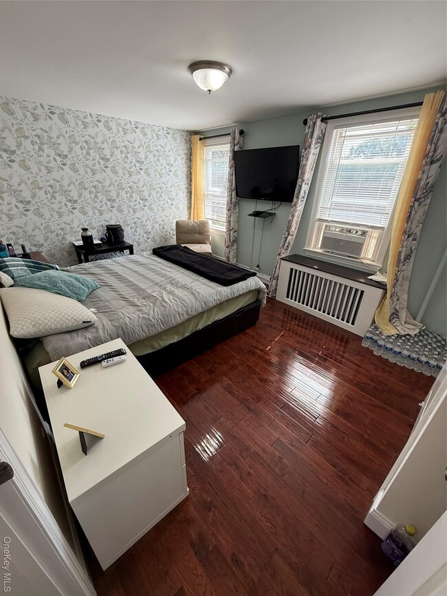 Building Photo - 45-23 164th St Unit 1