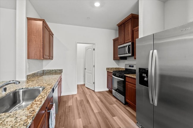 Photo - 10400 Skynyrd Way