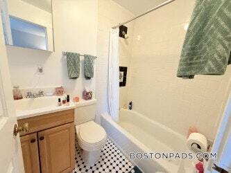 Photo - 833 Beacon St Unidad 505