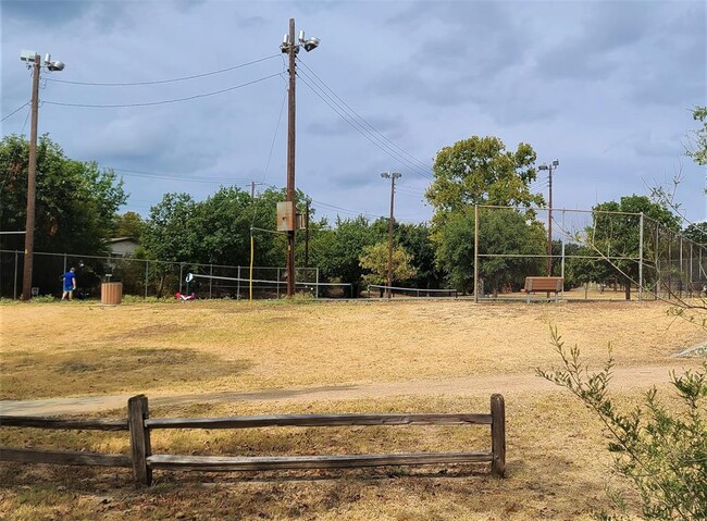 Photo - 2021 Bluebonnet Ln Condo Unit 105