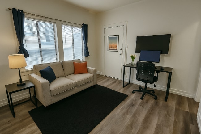Building Photo - 815 S Lake St Rental