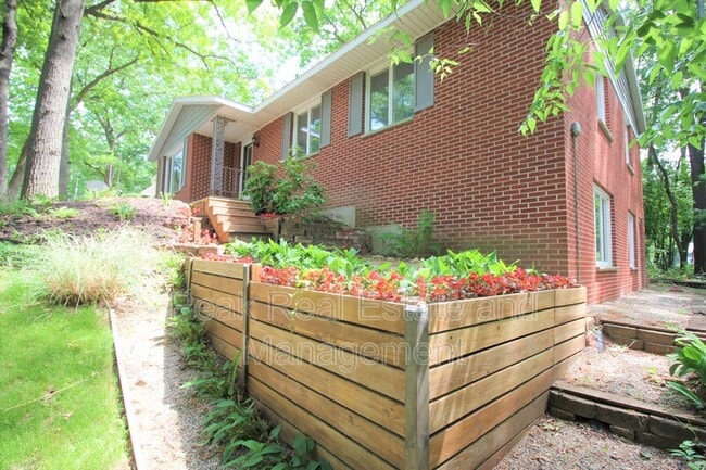 Photo - 7180 Dorset Dr SE