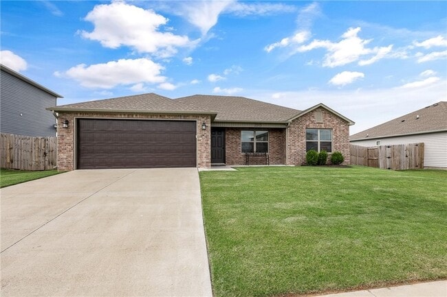 Photo - 2313 Pinewood Ave
