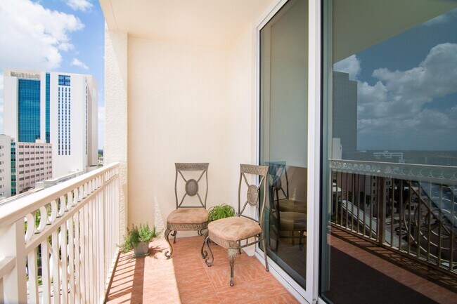 Photo - 511 SE 5 Ave Unit 1111