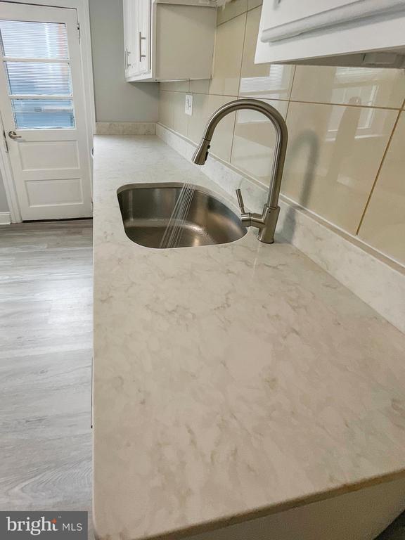 Photo - 160 McClellan St