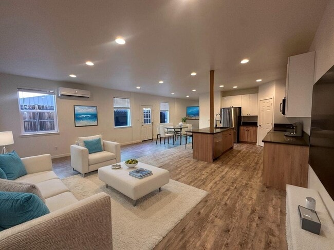 Building Photo - 20611 Independence Way Unit 1