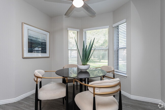 1BR, 1BA - 655SF - Dining Room