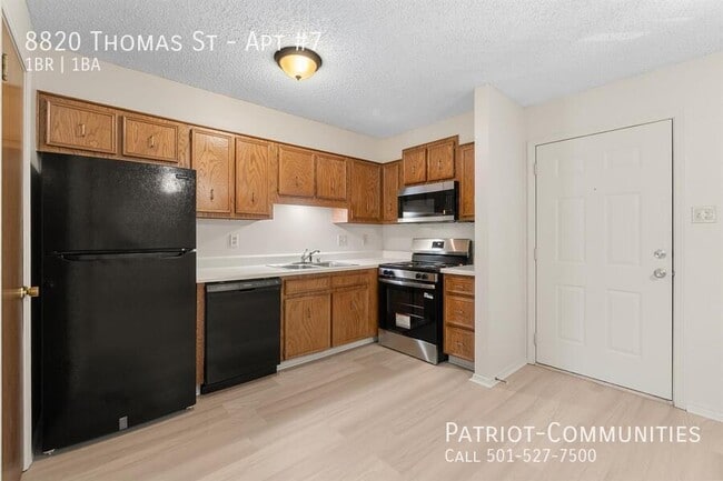 Building Photo - 8820 Thomas St Unit Apt #7