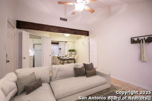 Photo - 8655 Datapoint Dr Unidad 208 Rental