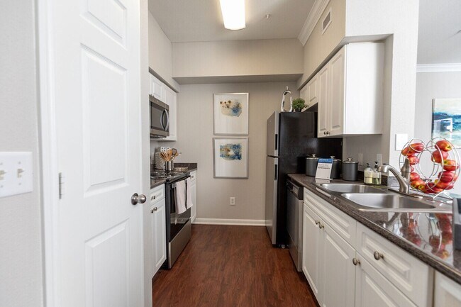Photo - Stylish Space + Limited-Time Offer Unit PAW