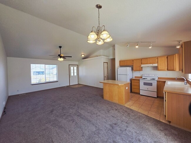 Building Photo - 5042 W Lemonwood Ln