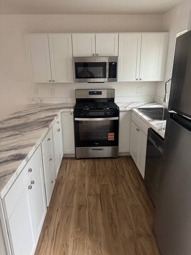 Photo - 1949 SW Timber Ave