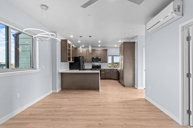 Photo - 234 S Main St Unidad 3