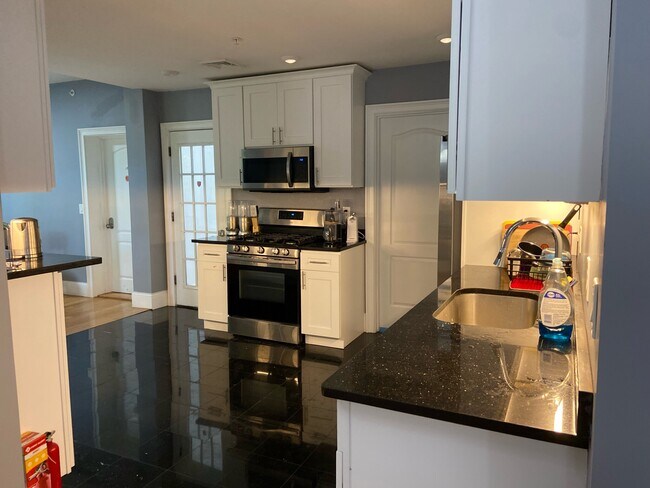 Photo - 1661 Commonwealth Ave