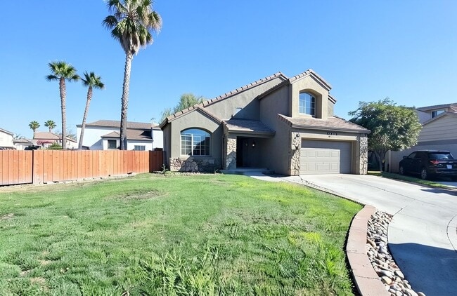 2413 Santa Cruz Ct