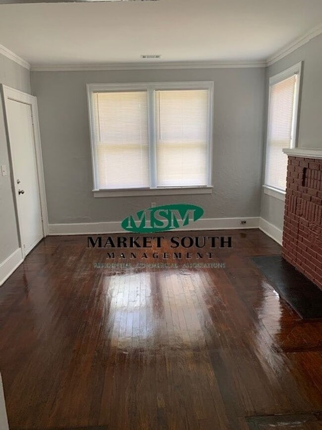 Photo - ~~~~NEW ON THE MARKET~~ 38th Street Cottage!!!