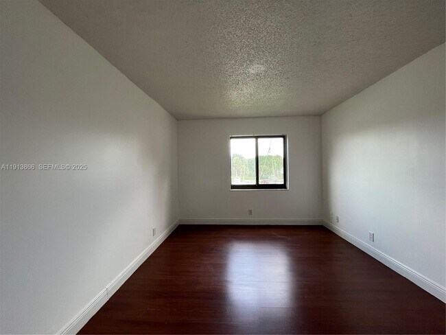 Photo - 3720 N Pine Island Rd Unit 237