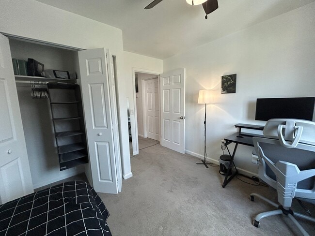 Photo - 911 Sherman Ln